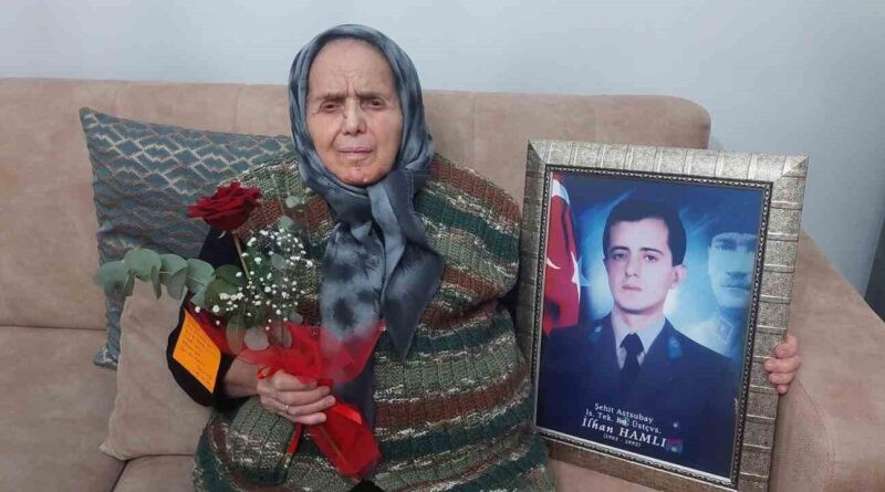 Samsun Garnizon Komutanı Davut Alâ'nın Şehit Anneye Gönderdiği Duygulu Not 1