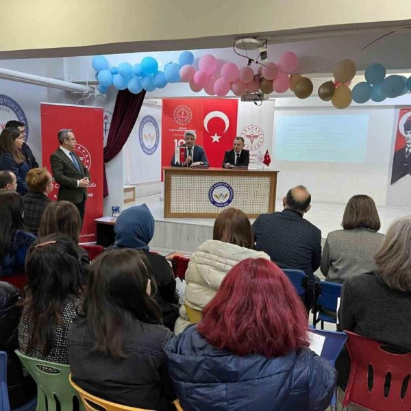 Samsun Valisi Orhan Tavlı ile Milli Eğitim ve Sağlık Müdürlüğü temsilcileri-2