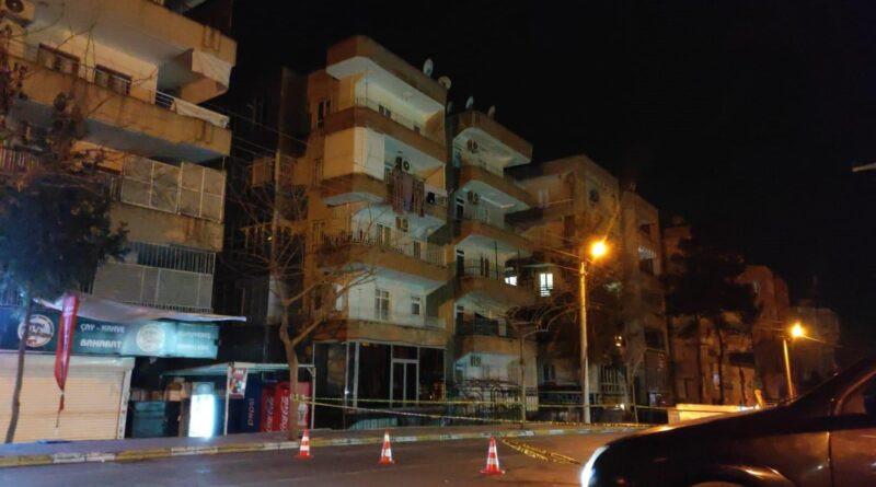 Şanlıurfa'da Saray Apartmanı'nda Kolonlardan Çatırtı Sesleri, Bina Boşaltıldı 1