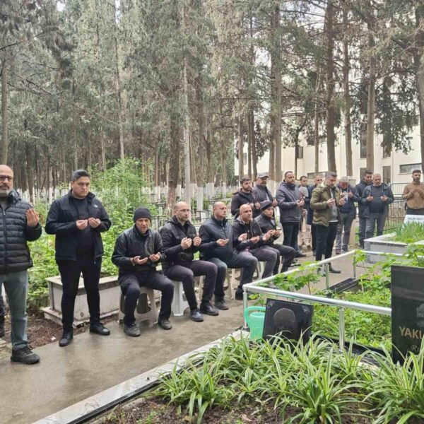 Şehit Polis Memuru Fuat Kaplan'ın mezarı başında anma töreni-1