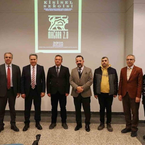 Sergi açılışında İnönü Üniversitesi Rektörü Prof. Dr. Nusret Akpolat ve Prof. Dr. Bülent Yılmaz-3