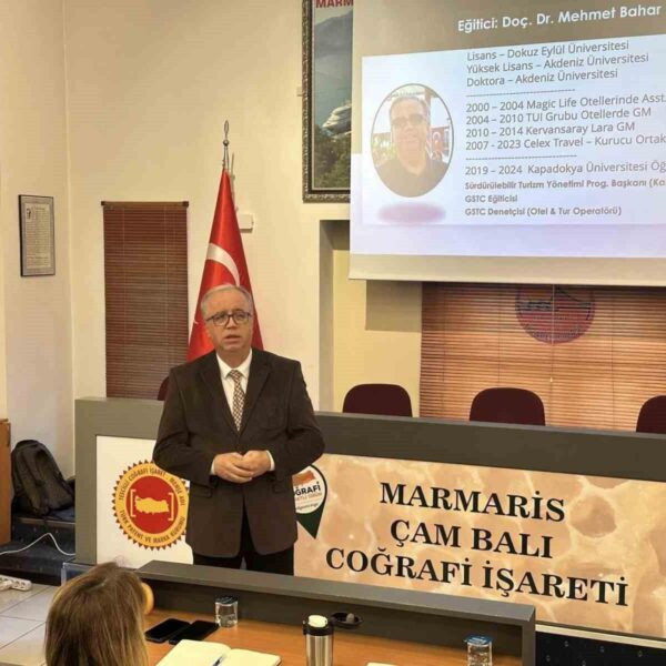 Sürdürülebilir turizm eğitimine katılan konaklama tesisi yöneticileri