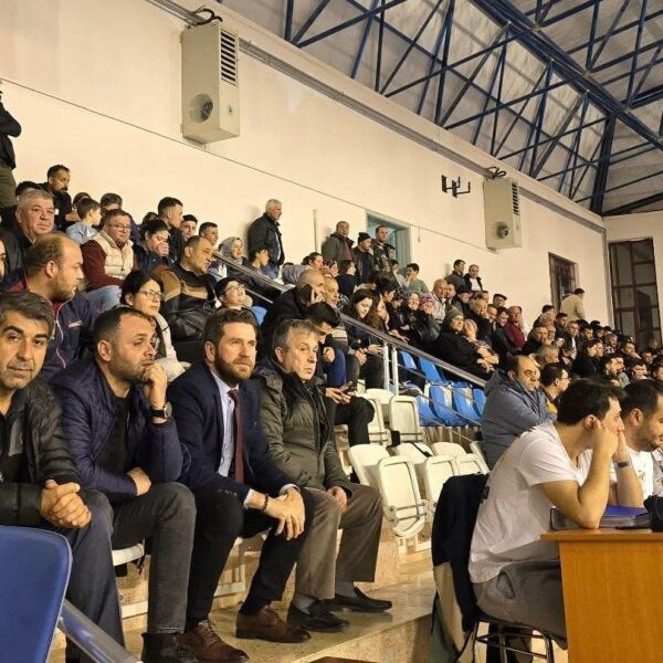 Tavas Futsal Mahalleler Ligi yarı final heyecanı-1