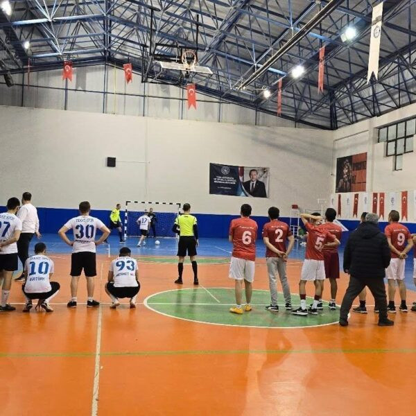 Tavas Futsal Mahalleler Ligi yarı final heyecanı-3