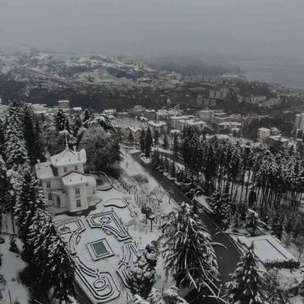 Trabzon'da kar yağışı sonrası Atatürk Köşkü'ndeki manzara-5