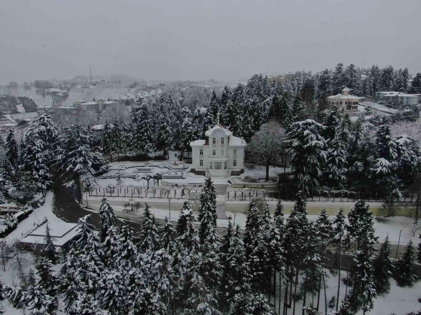 Trabzon’da Şalpazarı’nda Kar Yağışı, Atatürk Köşkü’nde Kartpostallık Manzara