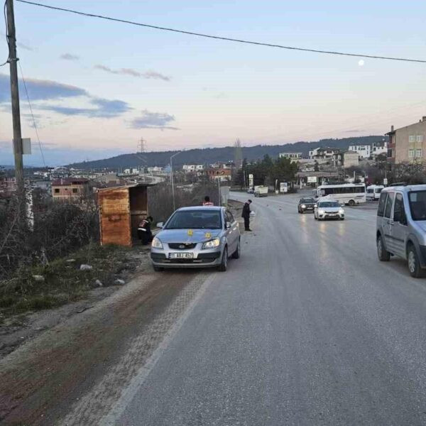 Trafik kazasında yaralı yaya-1