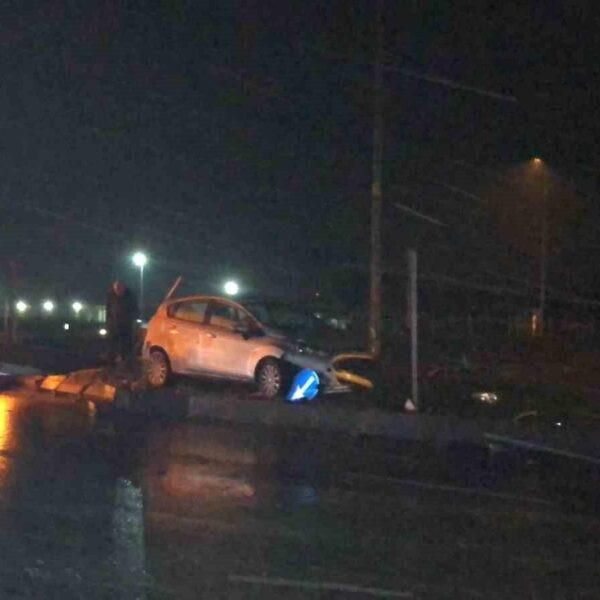 Trafik polisi Ahmet Ertaş'ın alkollü sürücüyü kurtardığı an-2