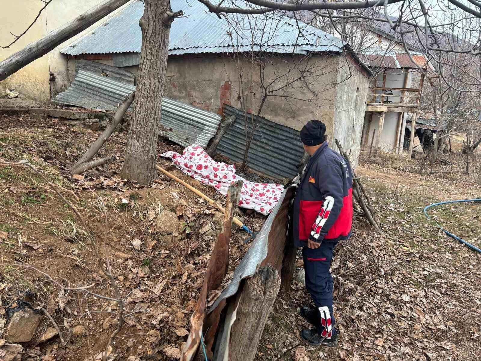 Tunceli’de 90 Yaşındaki Hatice Boztaş, Bahçesindeki Alevler Sonucu Hayatını Kaybetti