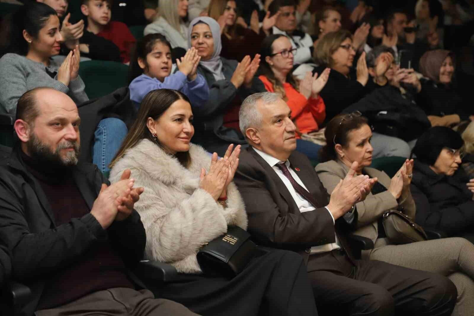 Turgutlu’da ‘Kış Konseri’ ile Türk Müziği Ziyafeti