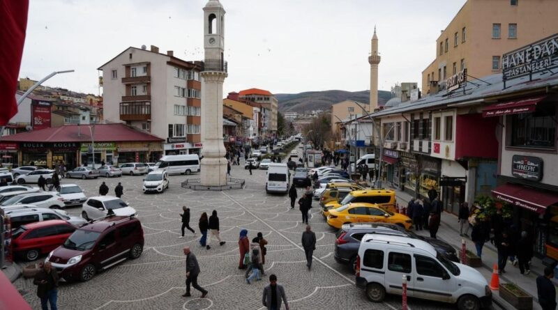 Türkiye'de Nüfus 2024'te 85 Milyon 664 Bini Geçti: Bayburt'un Nüfusu 83 Bin 676 Kişiye Ulaştı 1