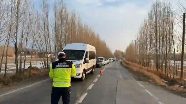 Van'da Trafik Denetiminde 80 Araç Trafikten Men Edildi 1