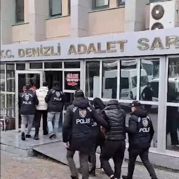 Yabancı kadınların fuhuşa zorlandıkları apart operasyonu-1