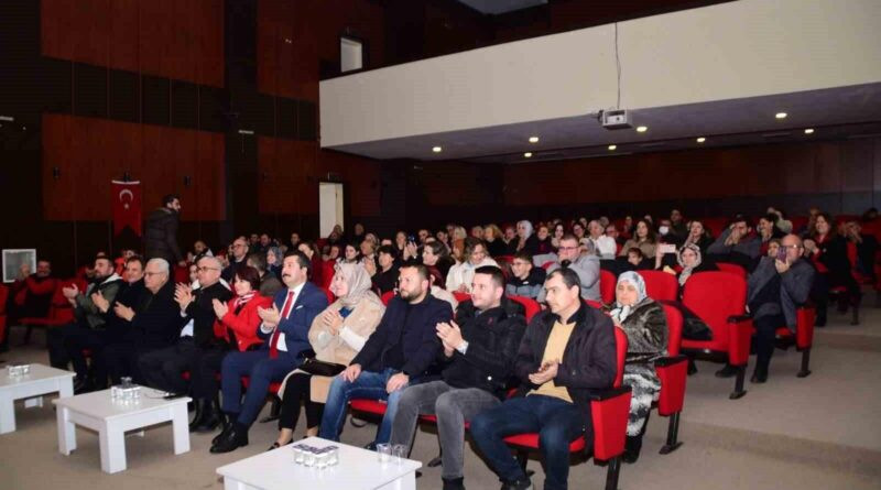 Yenişehir Belediye Başkanı Ercan Özel, Sevgililer Günü Konserinde Sahne Aldı 1