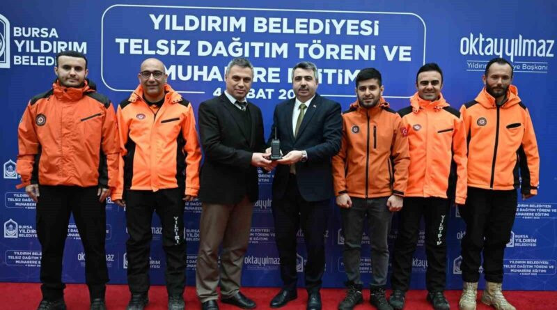 Yıldırım Belediyesi, Mahalle Muhtarlarına ve Arama Kurtarma Ekiplerine Telsiz Dağıttı ve Muhabere Eğitimi Verdi 1