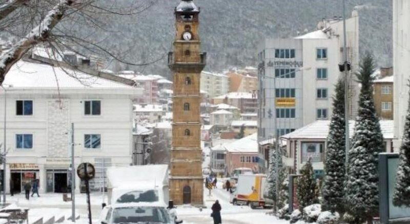 Yozgat'ta Yoğun Kar Yağışı ve Buzlanma Riski Nedeniyle Eğitime Ara Verildi 1