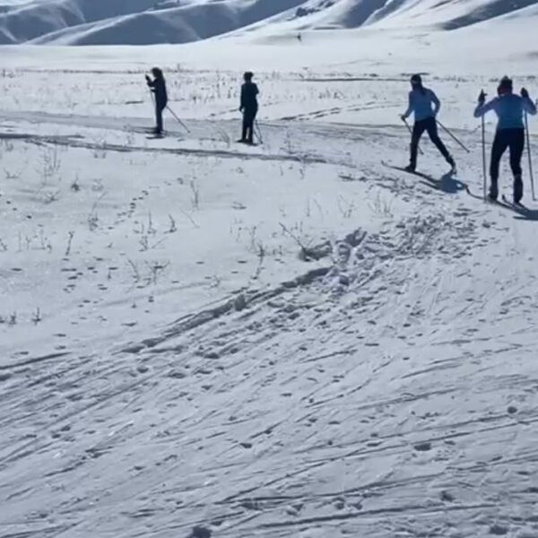 Yüksekova'da kayaklı koşu antrenmanı-1