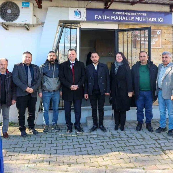 Yunusemre Belediye Başkanı Semih Balaban, Fatih Mahallesi'nde vatandaşlarla-1