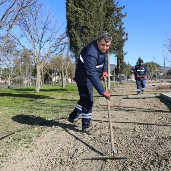 Yunusemre Belediyesi tarafından yapımı devam eden yeni mesire alanı-1