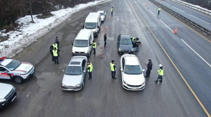 185 araç trafikten men edildi 16 sürücüye alkolden işlem yapıldı 1