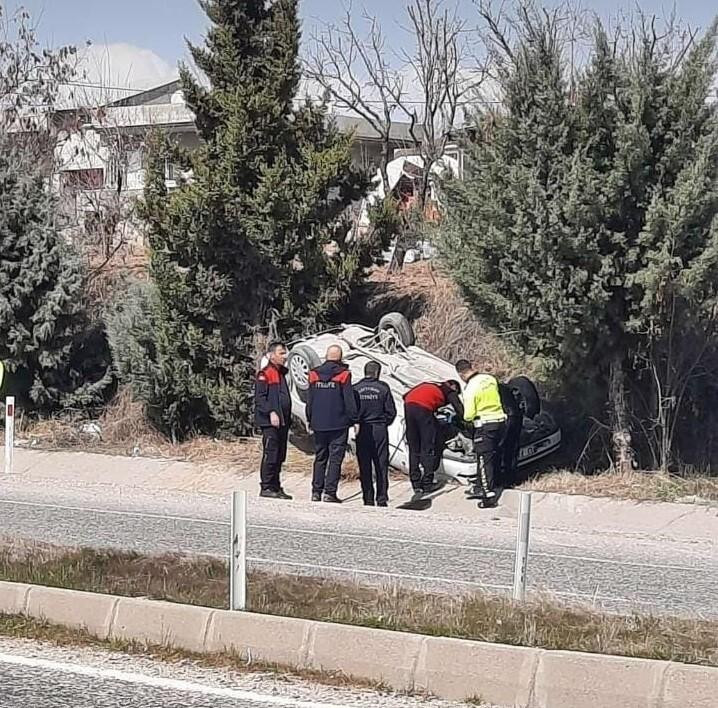 Adıyaman’da Araç Şarampole Yuvarlandı