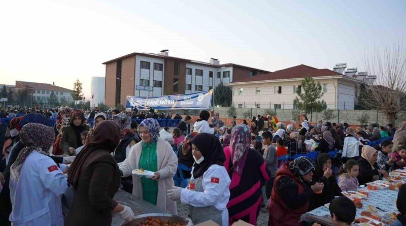 Adıyaman Kahta'da Ramazan Huzuru: Belediye Başkanının Vatandaşlarla Bir Araya Geldiği İftar Çadırı 1