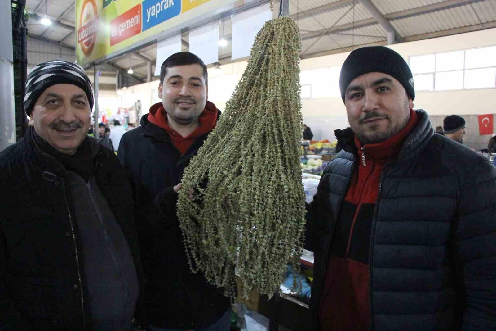 Amasya’da Çiçek Bamyanın Gram Altını Geçen Fiyatı