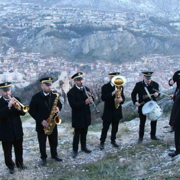 Amasya halkı tarihi kalede Ramazan bando konseri keyfini yaşıyor.-6