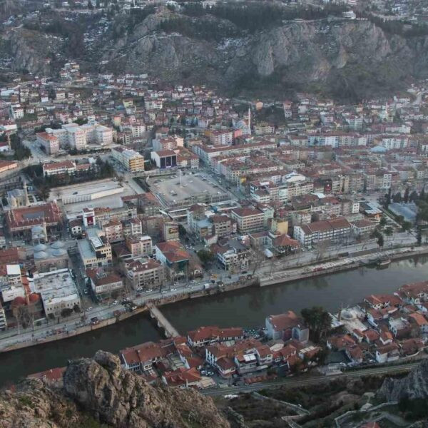 Amasya halkı tarihi kalede Ramazan bando konseri keyfini yaşıyor.-8