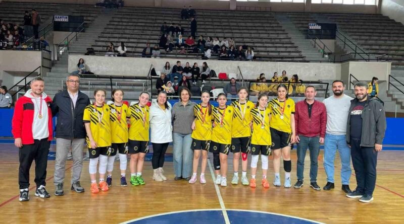 Aydın'da Basketbol Yıldızlar Müsabakaları Tamamlandı, Yarı Finale Katılımcılar Belge Edildi 5