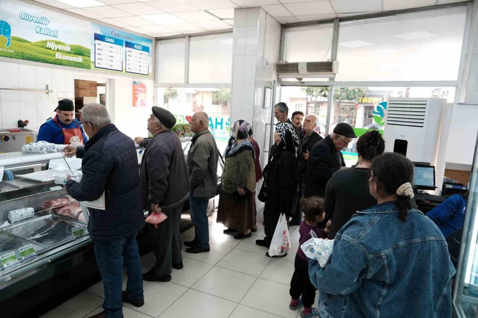 Aydın’da Emekli ve Ailelere Destek: Özlem Çerçioğlu’nun ‘Emekli Kart’ ve ‘Anne-Çocuk Kartı’ Projeleri