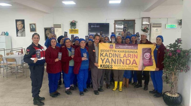 Aydın Söke'de Jandarma, Kadınlara KADES ve Erken Evlilik Hakkında Bilgilendirme 1