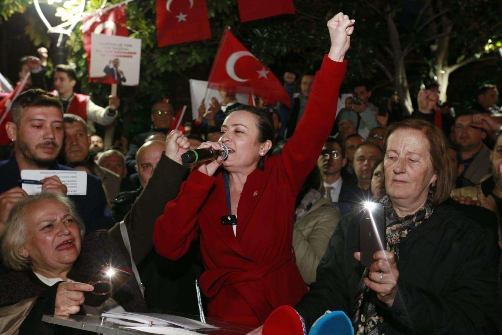 Başkan Özalper: “Demokrasiye sahip çıkmak isteyen herkesi sandığa bekliyoruz”