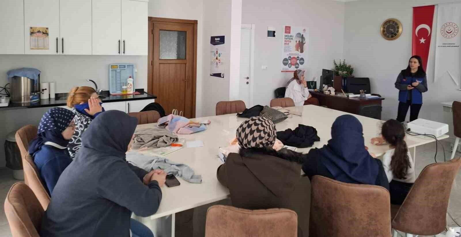 Bayburt’ta Aile Destek Merkezi Kursiyerlerine ve Çalışanlarına Deprem Eğitimi ve Tatbikatı