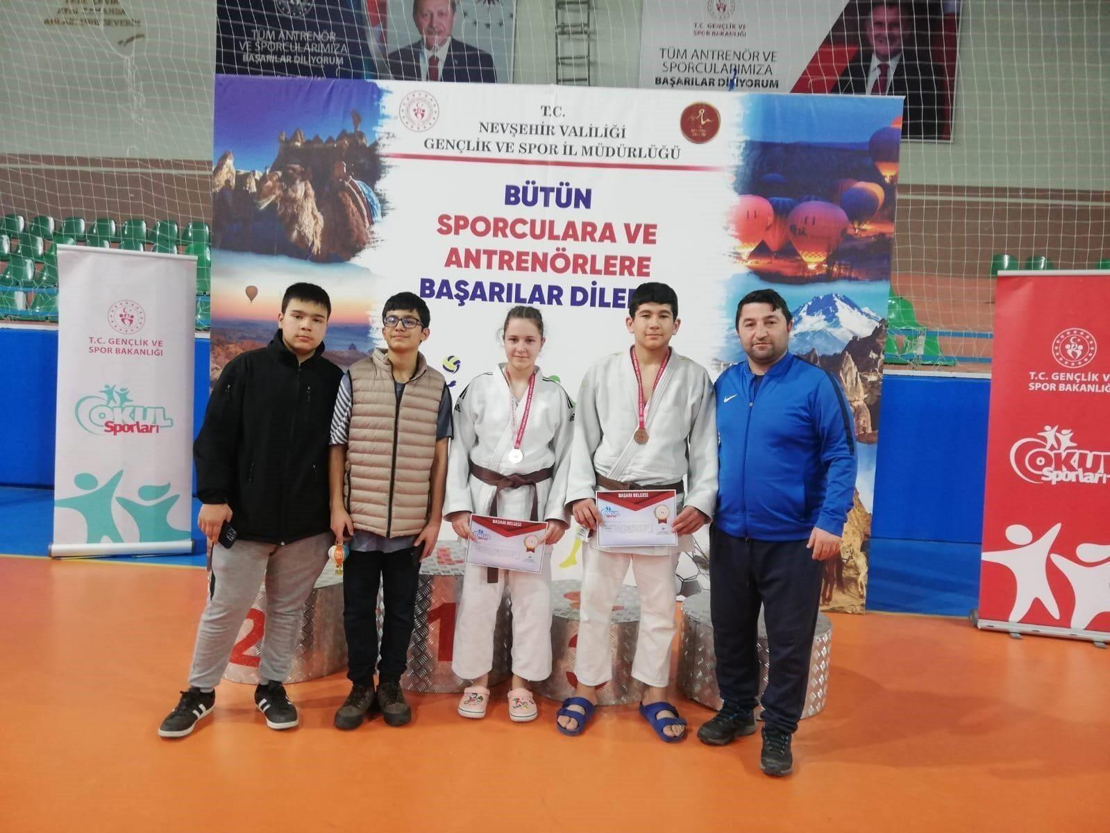 Bilecik Judo Sporcuları Nevşehir’de Şampiyonluk ve Bronz Madalya Kazandı