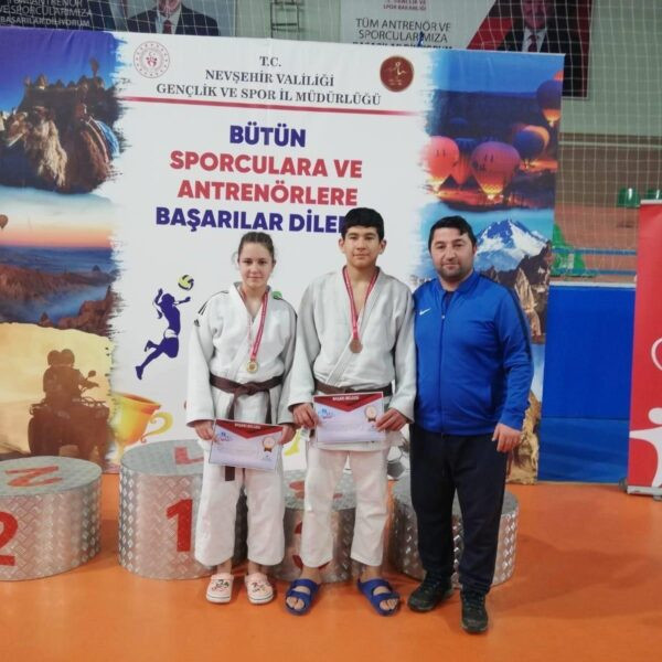 Bilecik Judo sporcularının şampiyonlukta-1