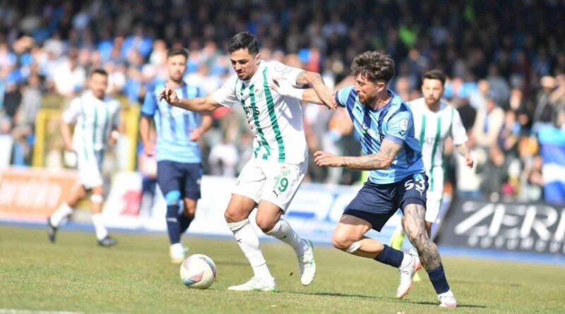 Bursaspor'un Yıldız Oyuncusu Mücahit Can Akçay Cezalı 1