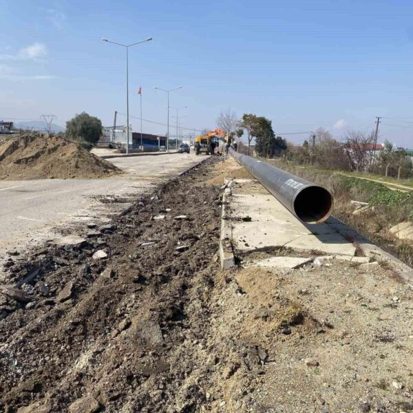 Çataltepe mevkiinde yapılan su boru hattı yenileme çalışmaları-2