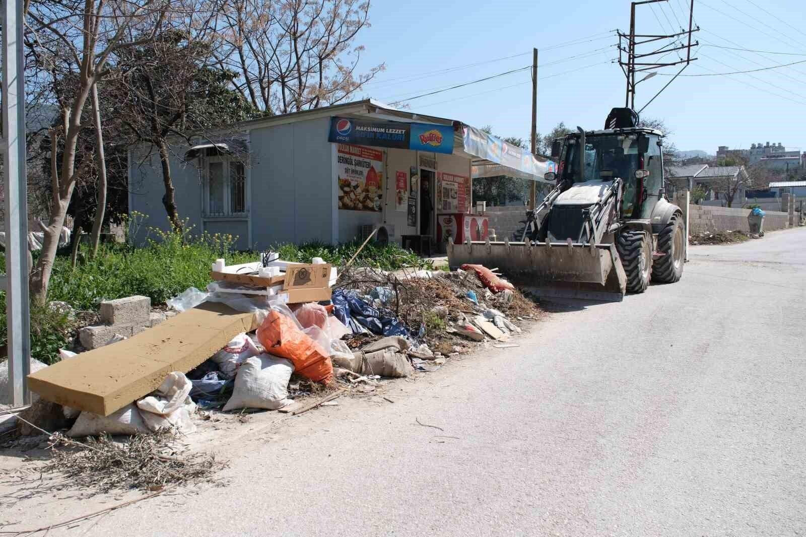 Defne’de temiz çevre anlayışıyla hafriyat atıkları toplanıyor