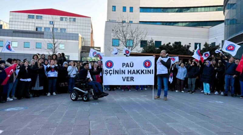 Denizli Pamukkale Üniversitesi Hastanesi'nde Sağlık Çalışanları Eylemde Bulundu 1