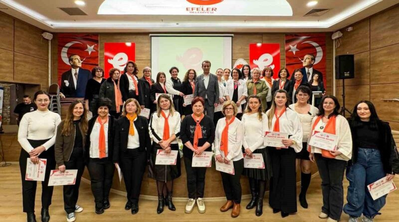 Efeler'de 8 Mart Kutlamaları: Fotoğraf Yarışması Ödül Töreni 1