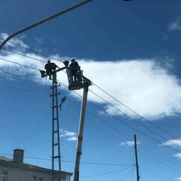 Elektrik ekipmanlarının bakım ve onarım çalışması-1