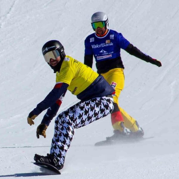 Erzurum Valisi Mustafa Çiftçi FIS Dünya Snowboard Kupası'nı izliyor-3