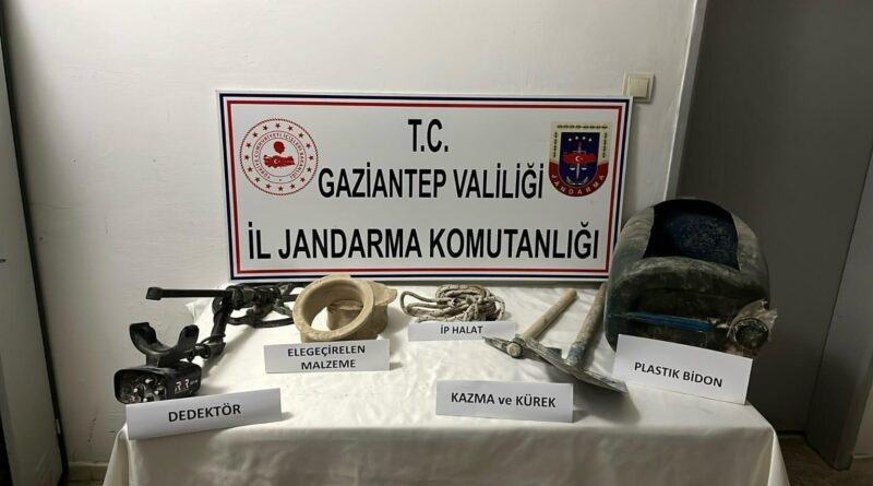 Gaziantep'te Define Kaçakçılığı Operasyonu: 2 Şüpheli Suçüstü Yakalandı 1