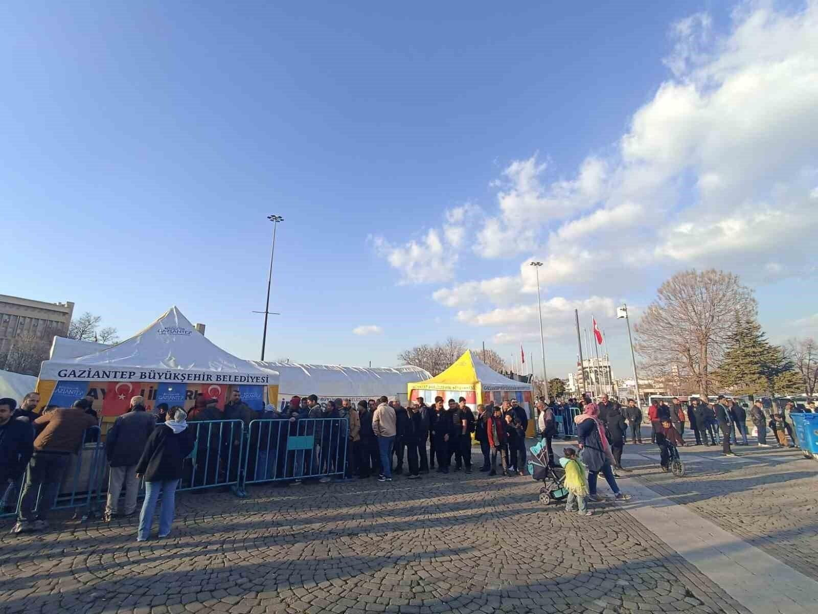 Gaziantep’te İftar Çadırları Yoğun İlgiyle Karşılandı