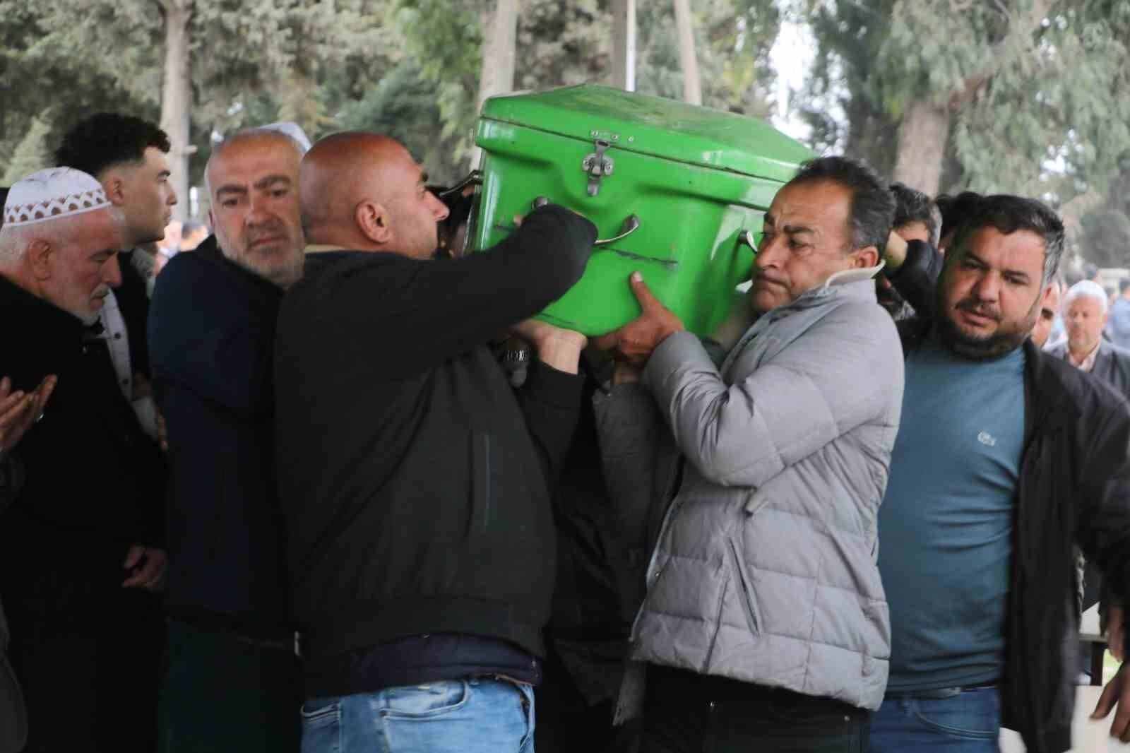 Hatay’da Minibüs-Tır Çarpışmasında 6 Hayatını Kaybetti