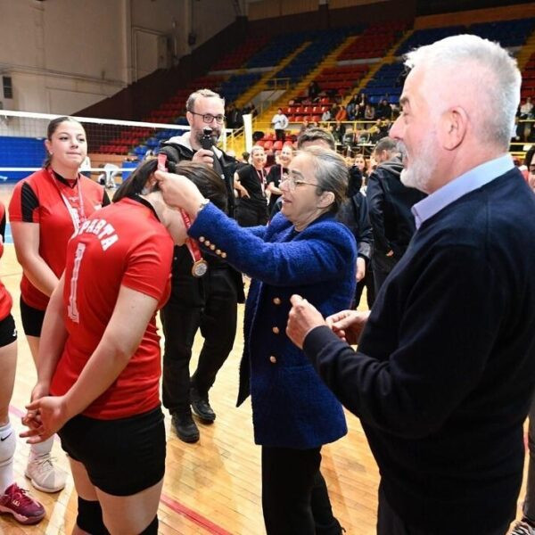 Isparta'da düzenlenen voleybol turnuvası final maçı-5