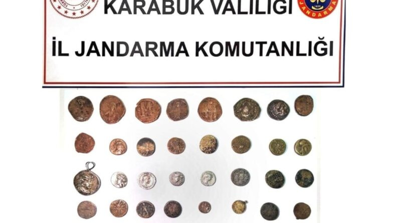 Karabük’te 4 kişi 45 sikke ile yakalandı 1