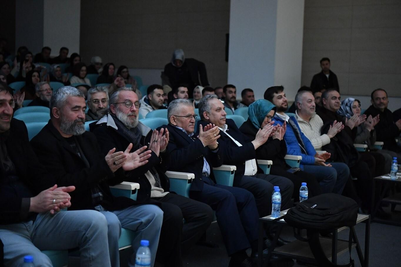 Kayseri Büyükşehir Belediye Başkanı Büyükkılıç’ın Katılımıyla Prof. Dr. Mahmut Erol Kılıç’ın Söyleşisi