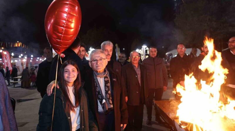 Kayseri Büyükşehir Belediye Başkanı Dr. Memduh Büyükkılıç, Göksel Baktagir'in Konserine Katıldı 1